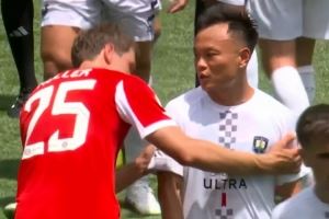 赛后想与穆勒交换球衣被拒？周通回应：你听见我们说啥了？